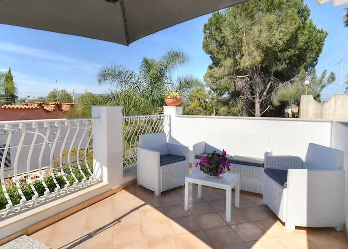 With Pool * סירקוזה