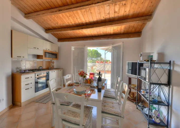 With Pool * סירקוזה