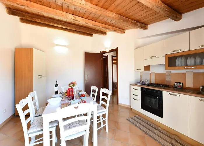 דירה With Pool סירקוזה