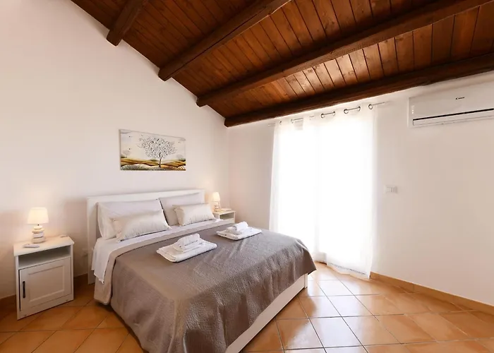 With Pool דירה *