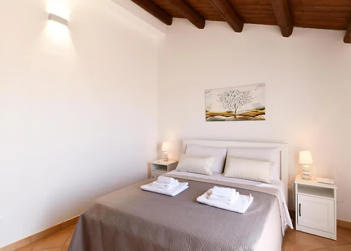 With Pool דירה *