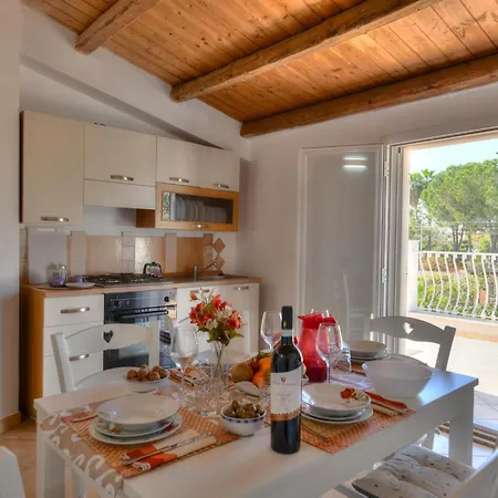 With Pool Lägenhet *