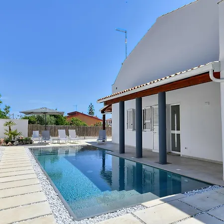 With Pool Apartment Syrakus