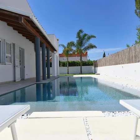 Apartment With Pool Syrakus